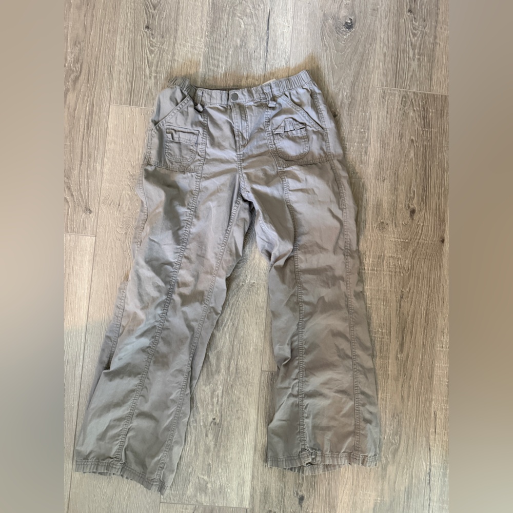 H&M womens Cargo Pants in Gray